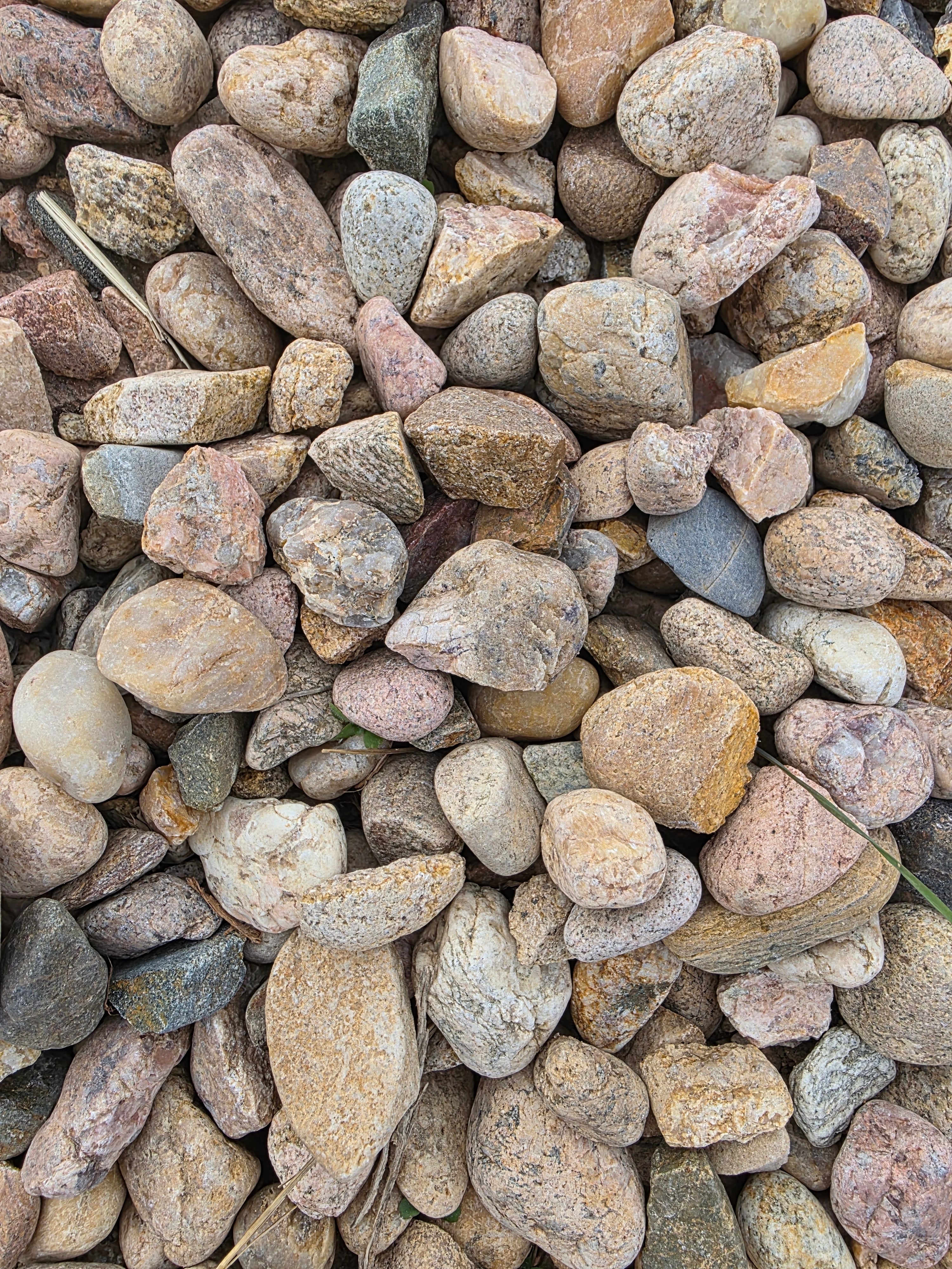 1.5 Local River Rock - Per 1 Ton