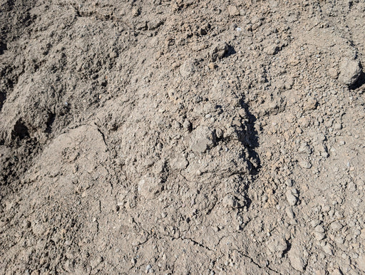 "Top Soil, nutrient-rich soil for planting and landscaping, 1 ton"
